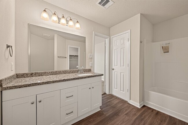 Building Photo - 14837 Peachmeadow Ln