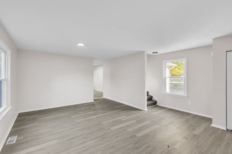 Building Photo - 3415 E 106th St