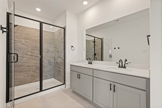 Building Photo - 9609 Dahlia Blvd