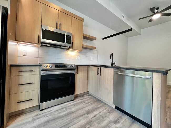 Building Photo - Newer Build in Downtown Loveland Apartments!