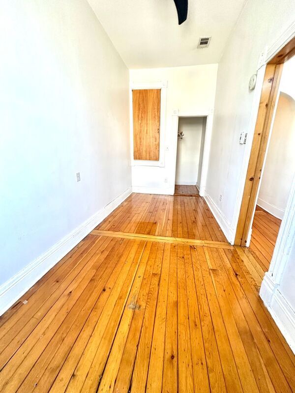 Building Photo - 1656 S Throop St