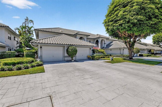Building Photo - 11698 Briarwood Cir