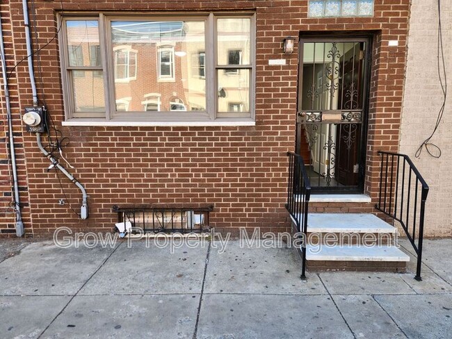 Building Photo - 1338 S 9th St