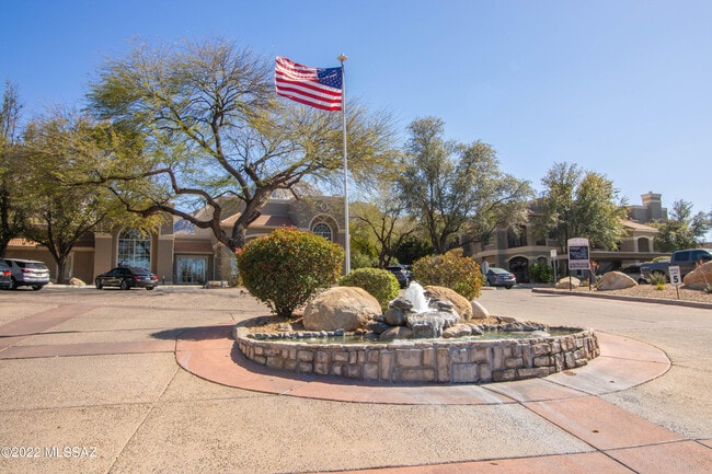 Building Photo - 1500 E Pusch Wilderness Dr