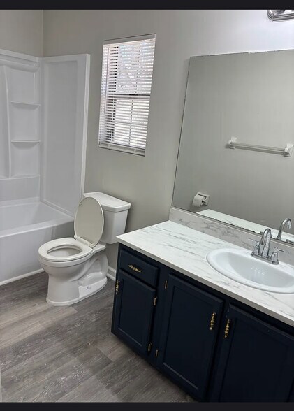 Building Photo - Room in Single Family Home on Brookside Dr SE