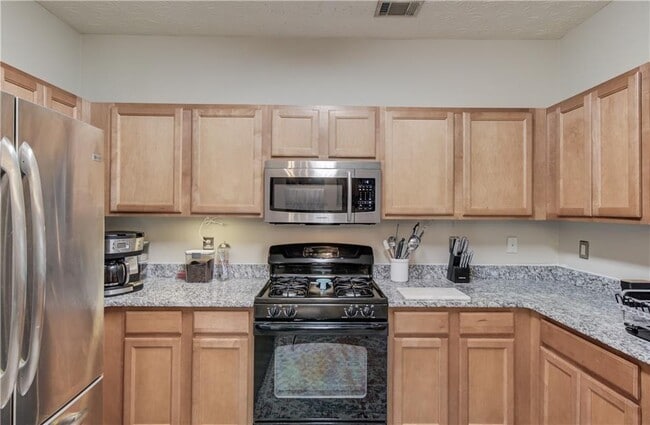 Building Photo - 2230 Hawks Bluff Trail NW