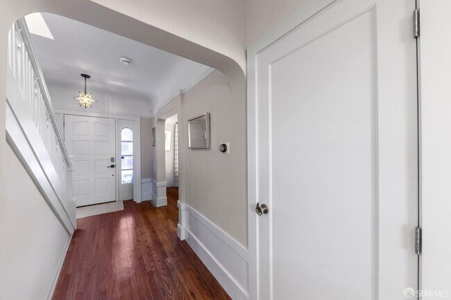 Building Photo - 1353 17th Ave