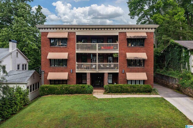 Primary Photo - 1305 31st St S