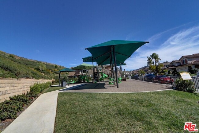 Building Photo - 3145 White Cedar Pl