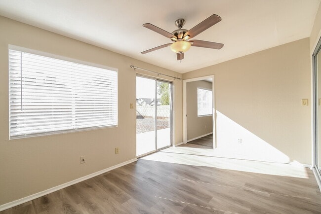 Building Photo - 3869 W Elgin St