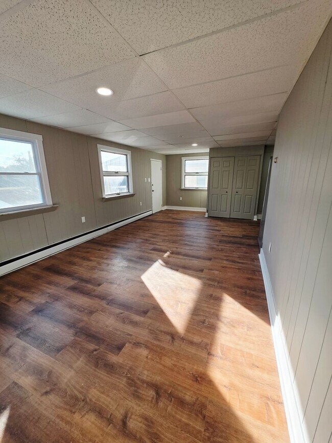 Building Photo - 20 Walnut St