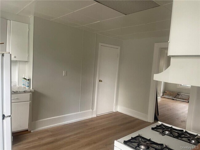 Building Photo - 8 Mansion St