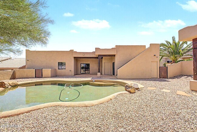 Building Photo - 15452 Chicory Dr