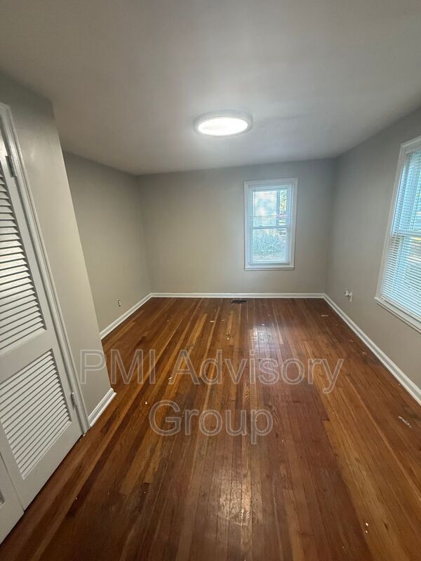Building Photo - 4401 SW 19th St