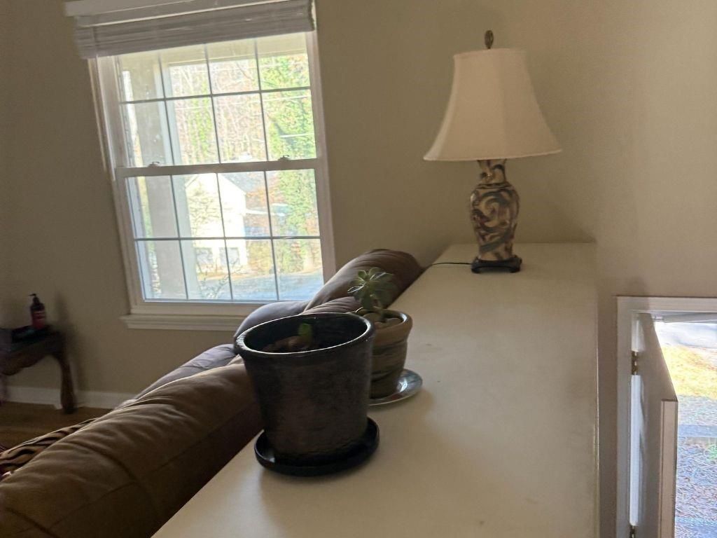 Building Photo - 1733 Ellenwood Dr NE