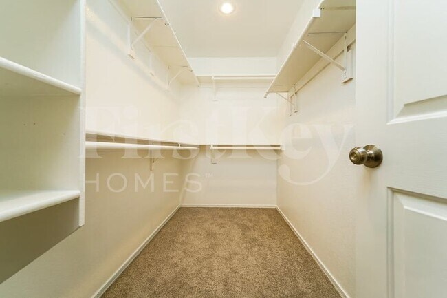 Building Photo - 7741 E Calle Bien Nacida