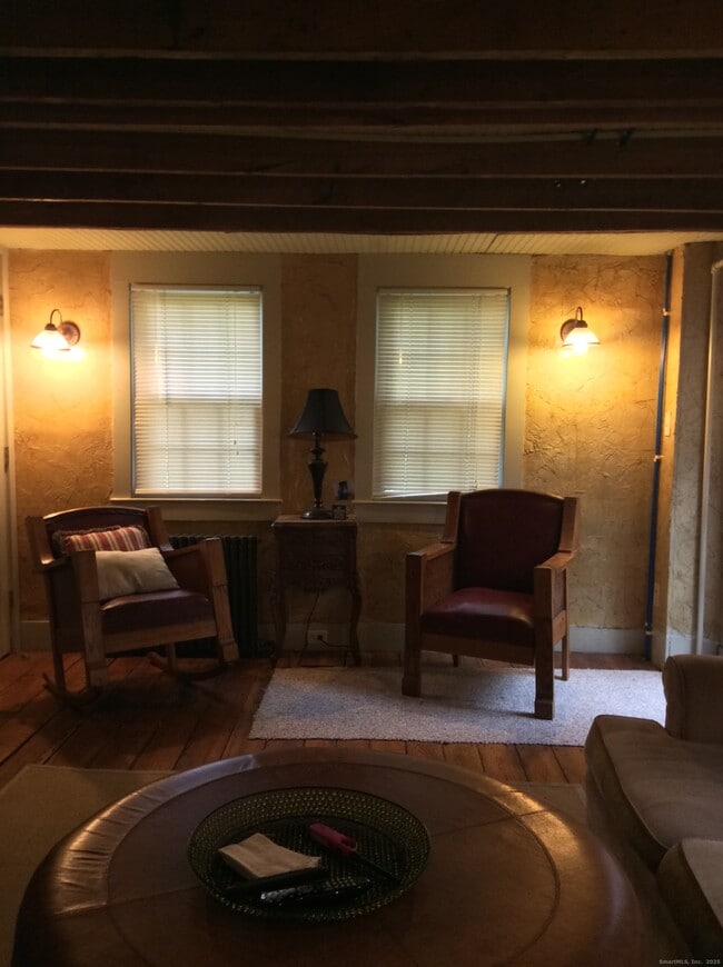 Building Photo - 1187 Mt Carmel Ave