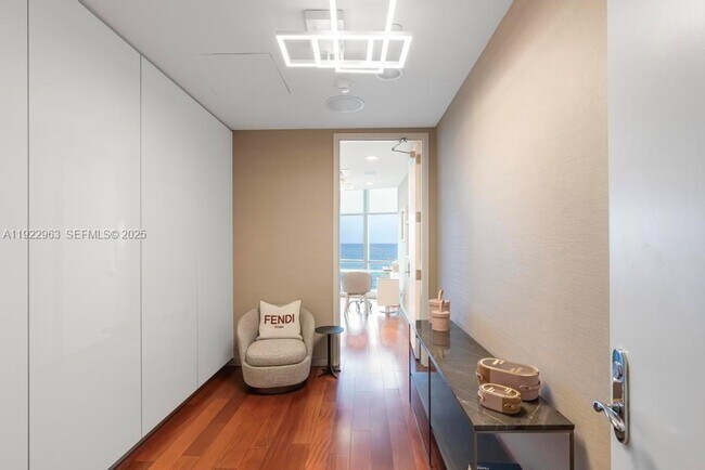 Building Photo - 17121 Collins Ave