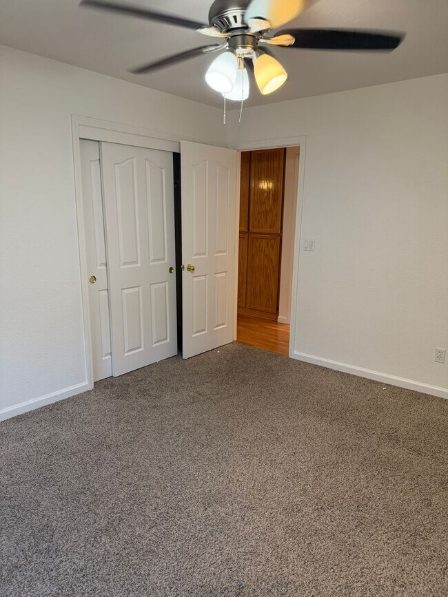 Building Photo - **PENDING** 4 Bedroom, 2 1/2 Bathroom Single Family Home In Antioch with Three Car Garage
