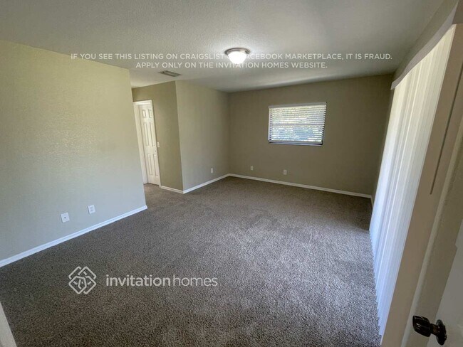 Building Photo - 1475 Paxton Terrace