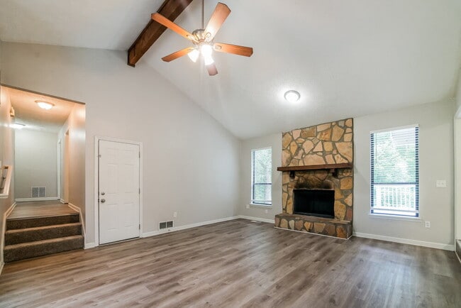 Building Photo - 1640 Clearstone Dr