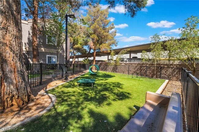 Building Photo - 5250 S Rainbow Blvd