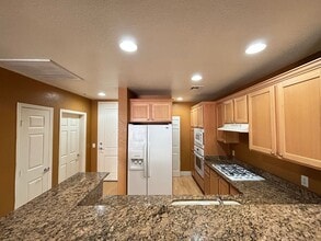 Building Photo - 1-Bedroom 1-Bathroom Silverado Ranch Condo!