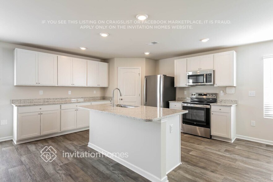 Building Photo - 230 Green Pasture Rd