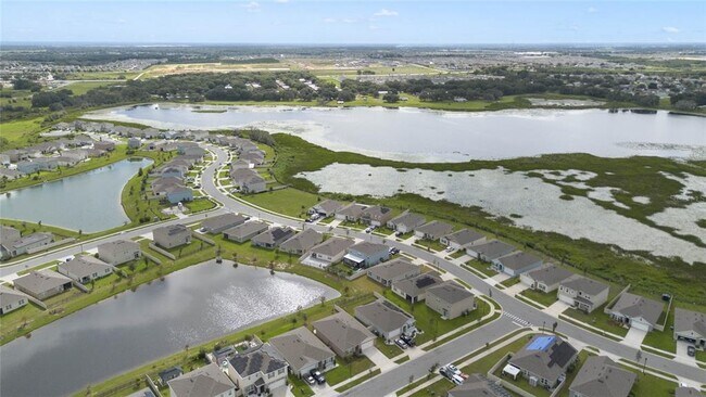 Building Photo - 652 Greymount St