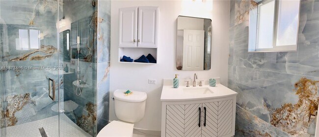 Building Photo - 443 4th Rd