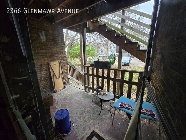 Building Photo - 2366 Glenmawr Ave