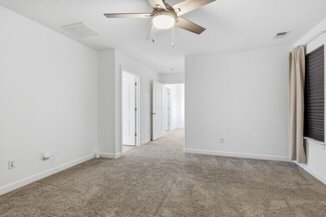 Building Photo - 208 Ryker Rd E