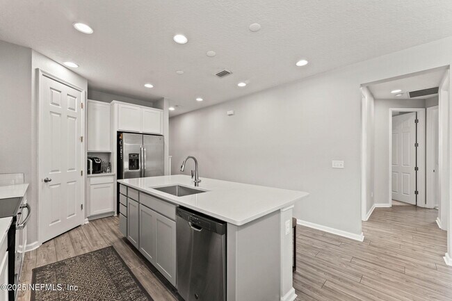 Building Photo - 3430 Traceland Oak Ln