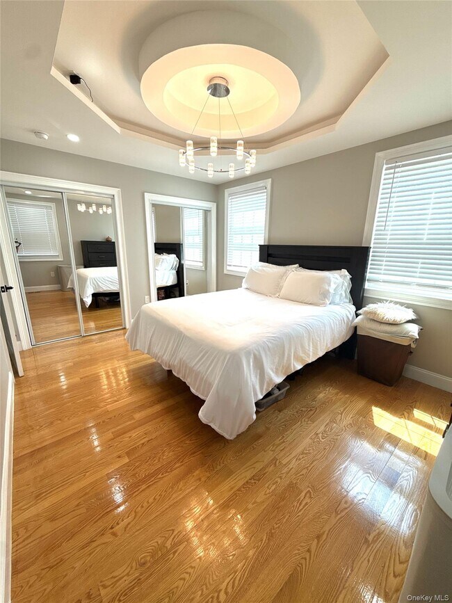 Building Photo - 249-10 139th Ave