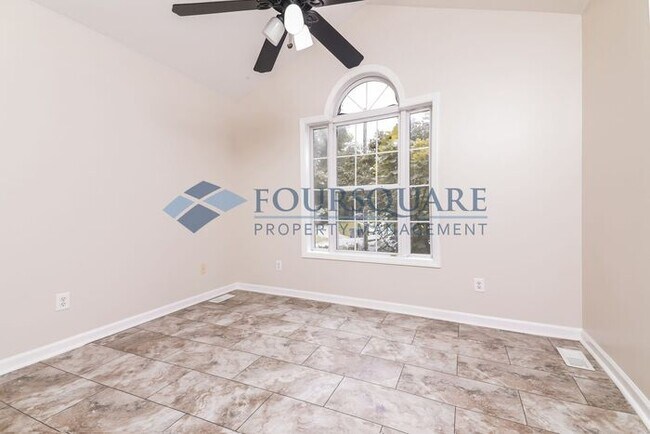 Building Photo - Single Family Home | One Story Home | Full...
