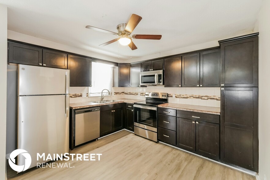 Building Photo - 13113 E 44th Terrace S