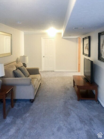 Building Photo - 535 E 30 N