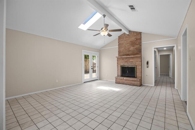 Building Photo - 15718 Sea Lark Rd