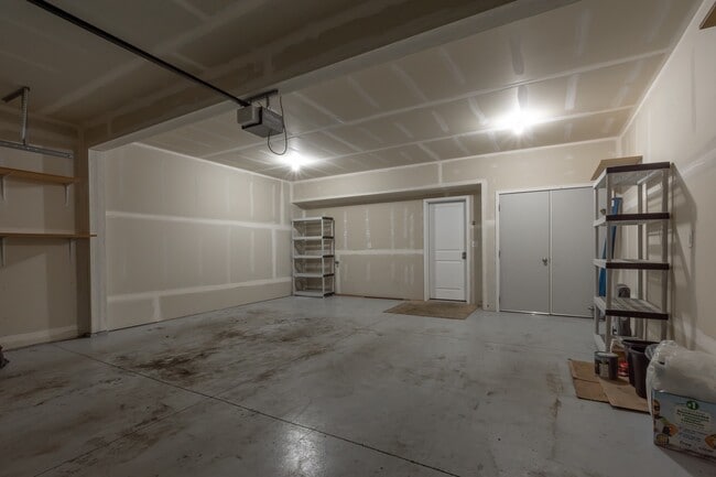 Building Photo - COMING SOON !! Kendall Yards, 3 Bedroom, 2.5 Bath Townhouse Now Available