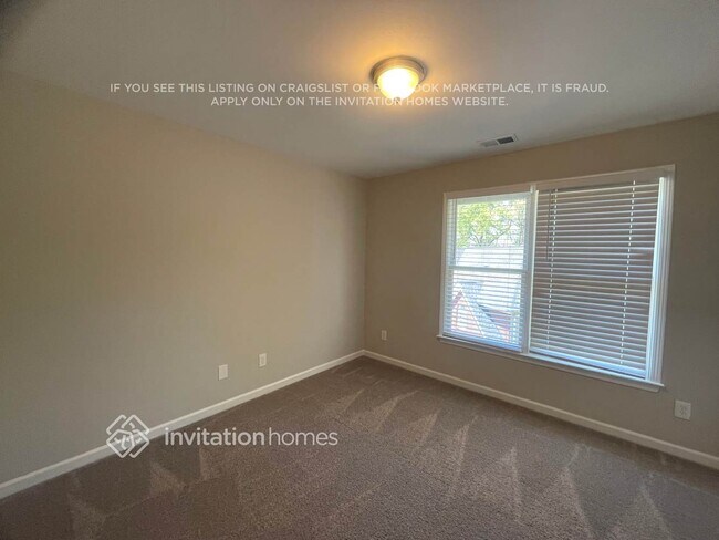 Building Photo - 2896 Hilton Cir