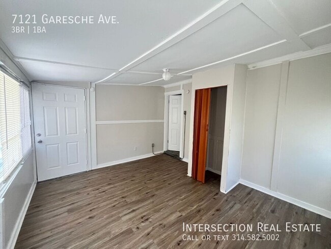 Building Photo - 7121 Garesche Ave