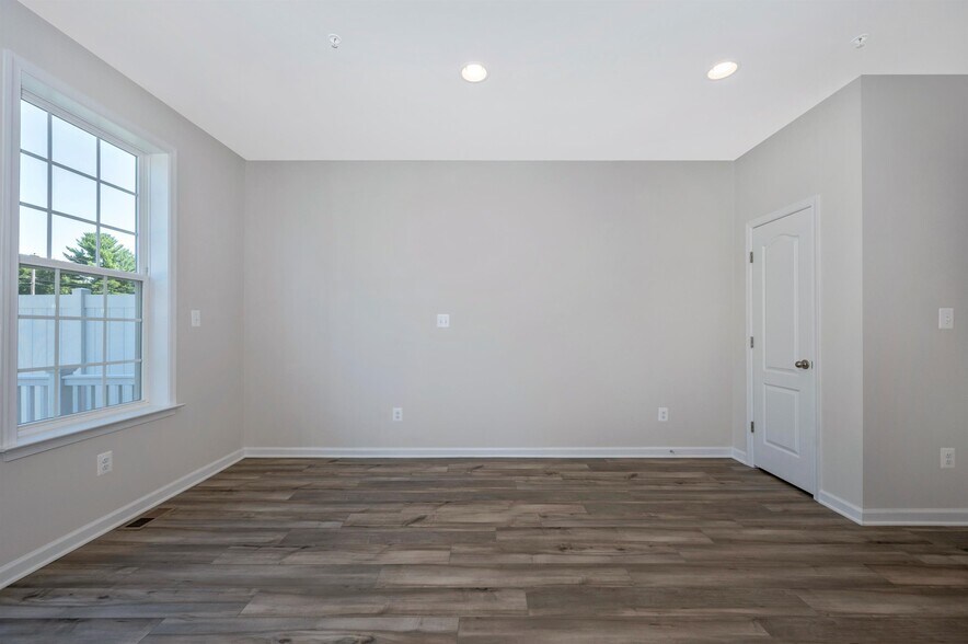 Building Photo - 23 Chester Ct