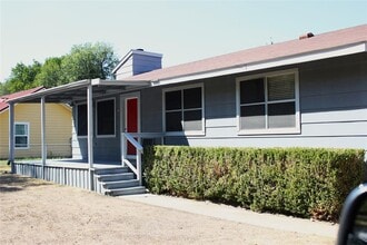 Building Photo - 3300 Fritz Hughes Park Rd