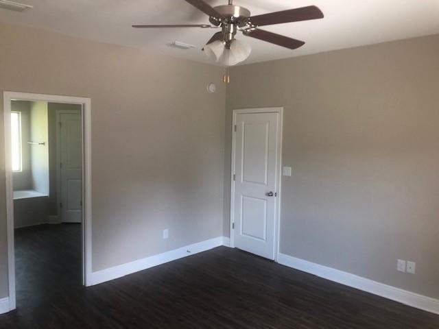 Building Photo - 7355 School House Ln