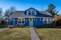 Building Photo - 8th Street