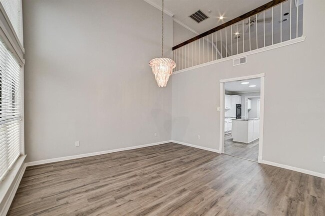 Building Photo - 3310 Meadway Dr