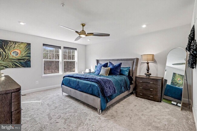 Building Photo - 10878 Foxtrot Cir