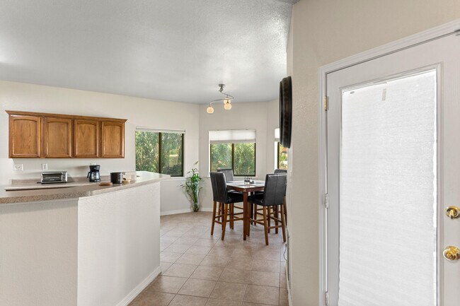 Building Photo - 1529 Luz De Sol Dr