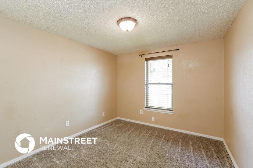 Building Photo - 8328 Bigwood Dr