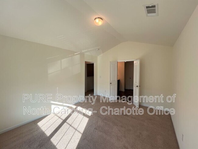 Building Photo - 7627 Galvin St